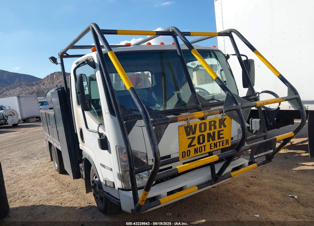 2015 ISUZU NPR REG VIN: 54DB4W1B1FS804381
