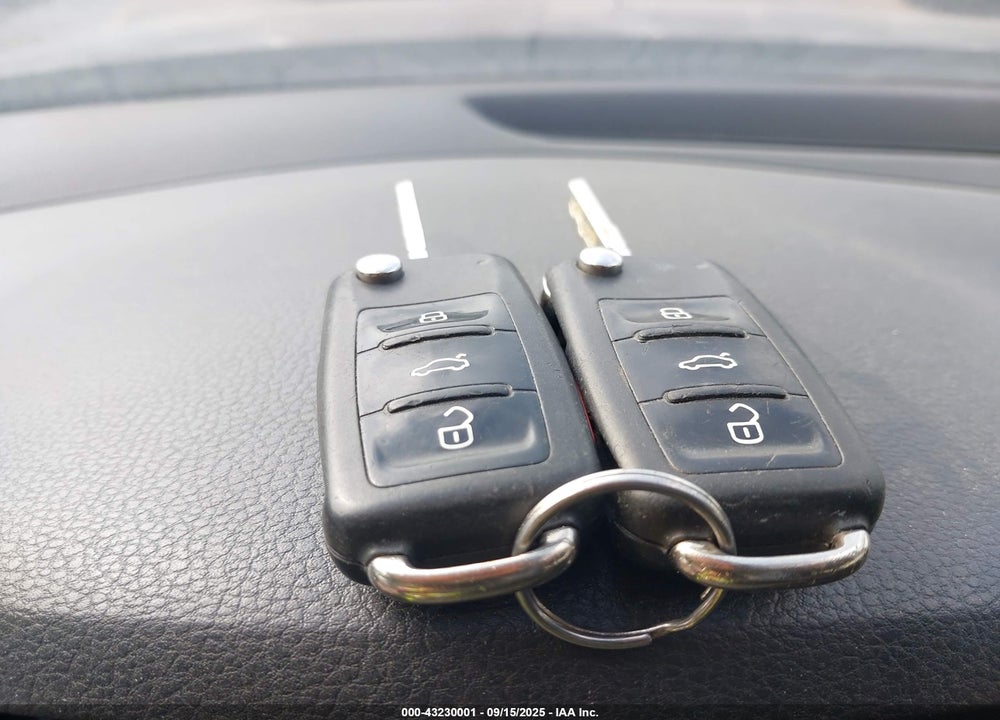 2014 VOLKSWAGEN JETTA 2.0L TDI VIN: 3VW3L7AJ7EM403768