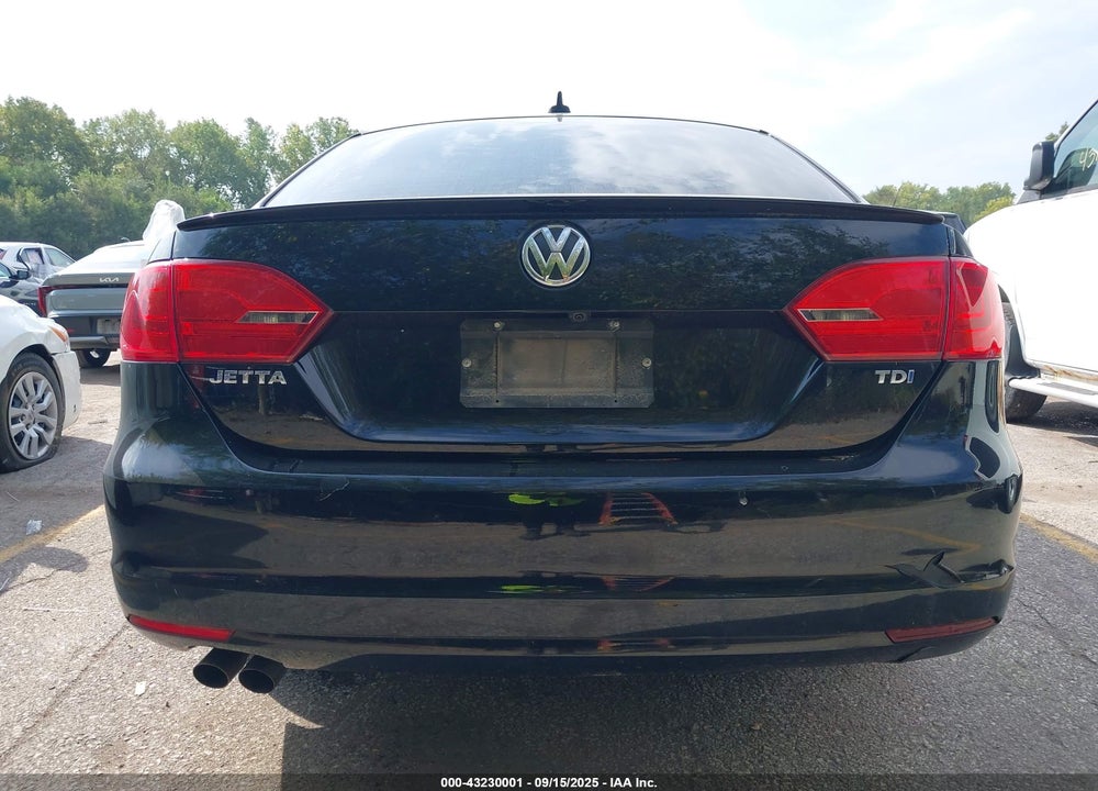 2014 VOLKSWAGEN JETTA 2.0L TDI VIN: 3VW3L7AJ7EM403768