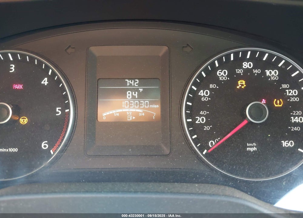 2014 VOLKSWAGEN JETTA 2.0L TDI VIN: 3VW3L7AJ7EM403768