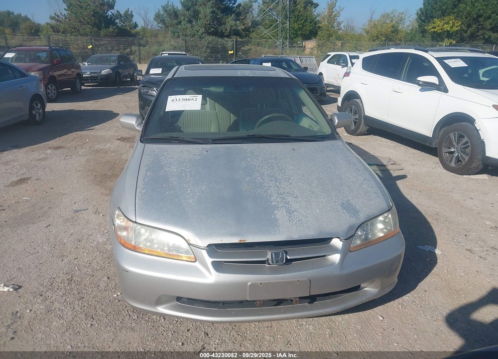 1998 HONDA ACCORD EX VIN: 1HGCG5652WA107340