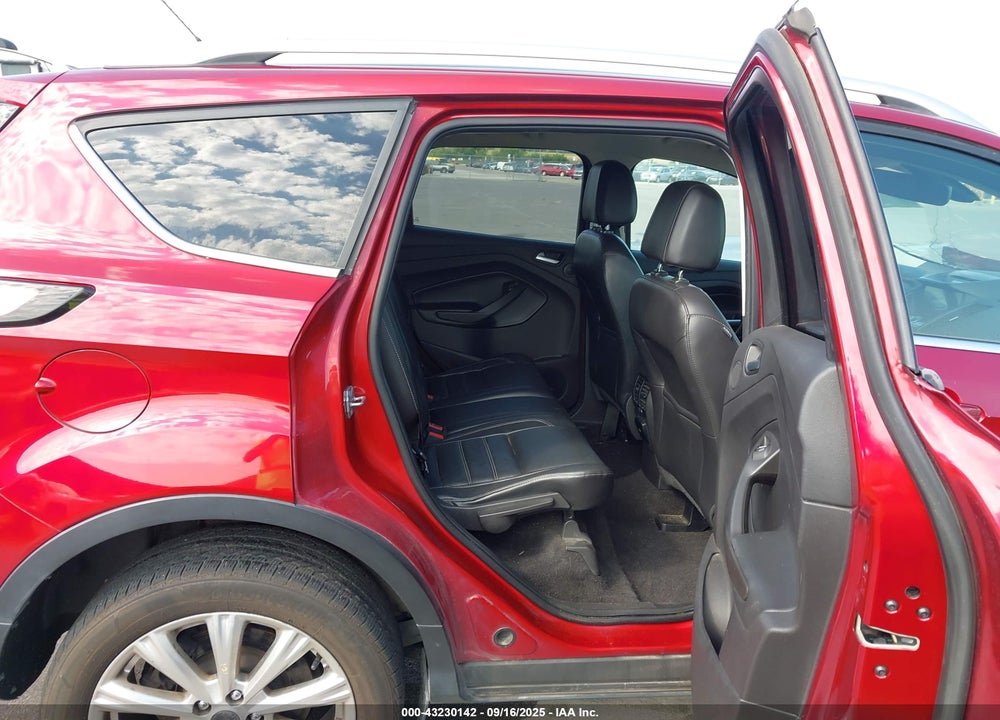2017 FORD ESCAPE VIN: 1FMCU0J90HUC99312