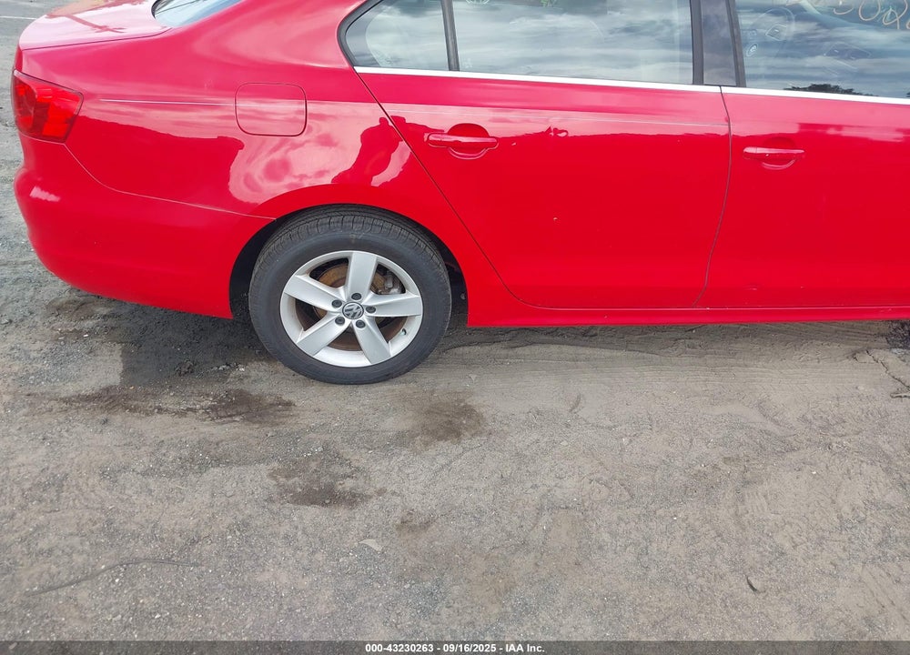 2013 VOLKSWAGEN JETTA 2.0L TDI VIN: 3VW3L7AJ6DM273416