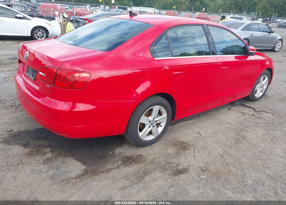 2013 VOLKSWAGEN JETTA 2.0L TDI VIN: 3VW3L7AJ6DM273416