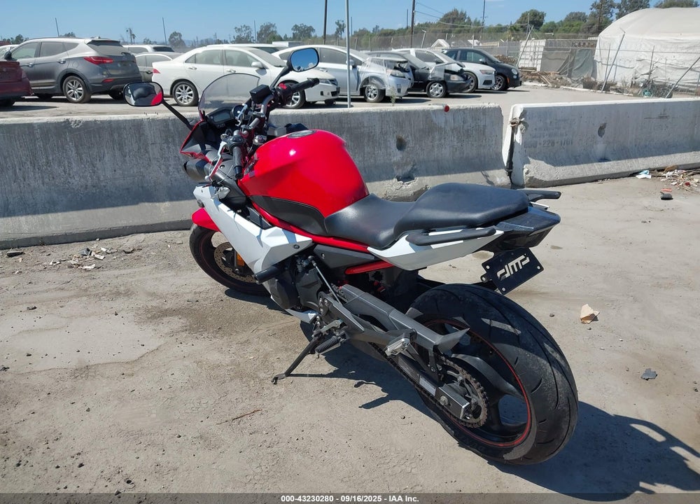 2014 YAMAHA FZ6 RC VIN: JYARJ18Y9EA002962
