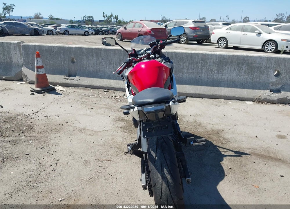 2014 YAMAHA FZ6 RC VIN: JYARJ18Y9EA002962