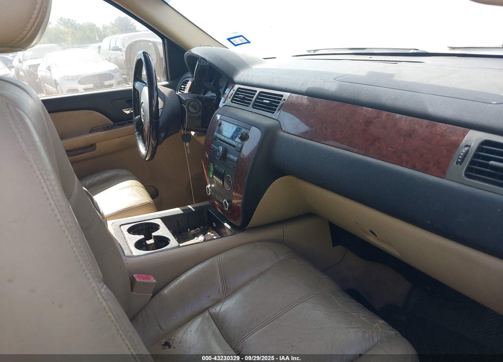 2008 CHEVROLET TAHOE LT VIN: 1GNFC130X8R171176
