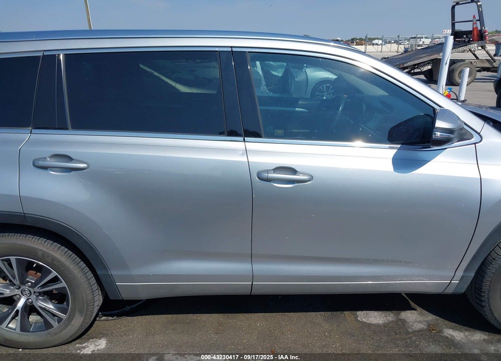 2016 TOYOTA HIGHLANDER XLE V6 VIN: 5TDKKRFH2GS159517