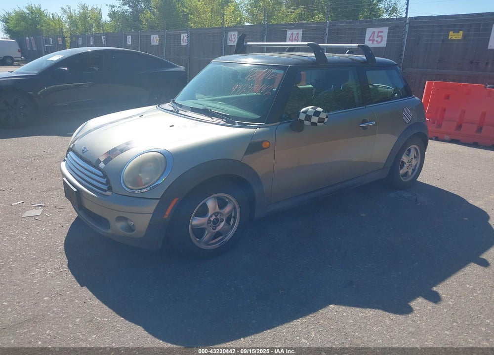 2007 MINI COOPER VIN: WMWMF33507TT50503