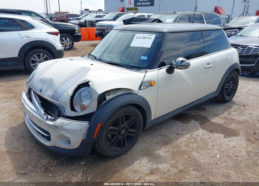 2013 MINI HARDTOP VIN: WMWSU3C54DT683554