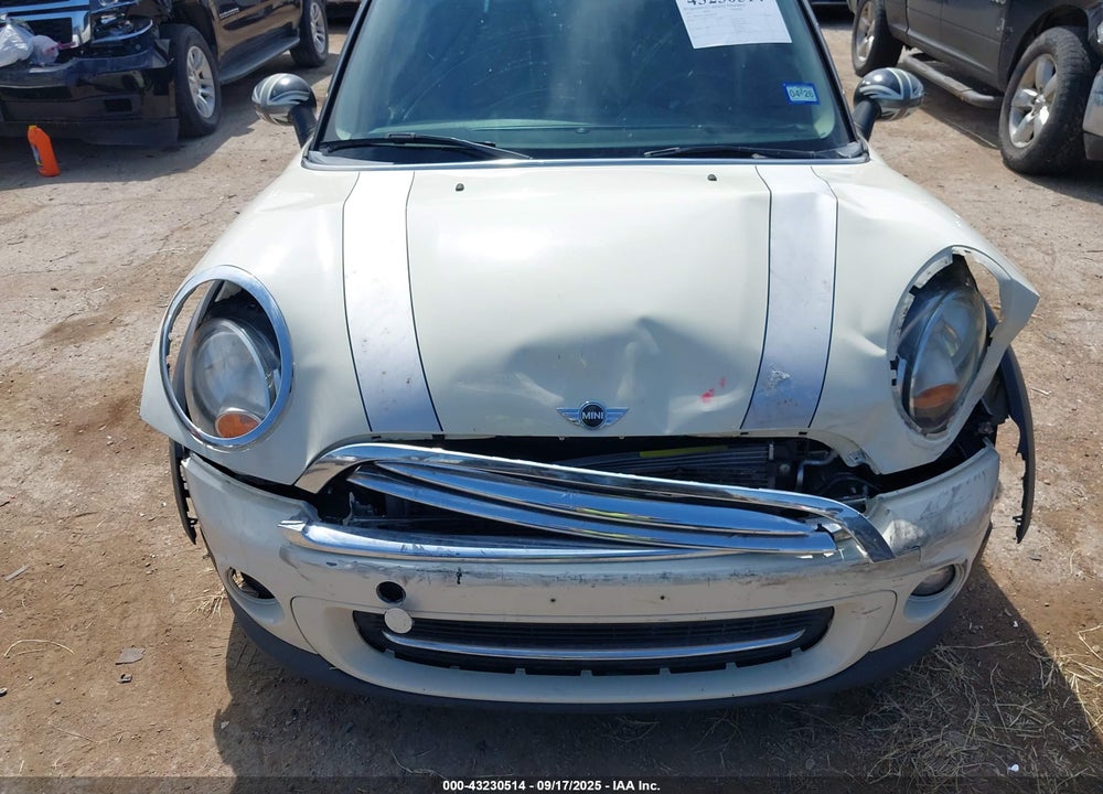 2013 MINI HARDTOP VIN: WMWSU3C54DT683554