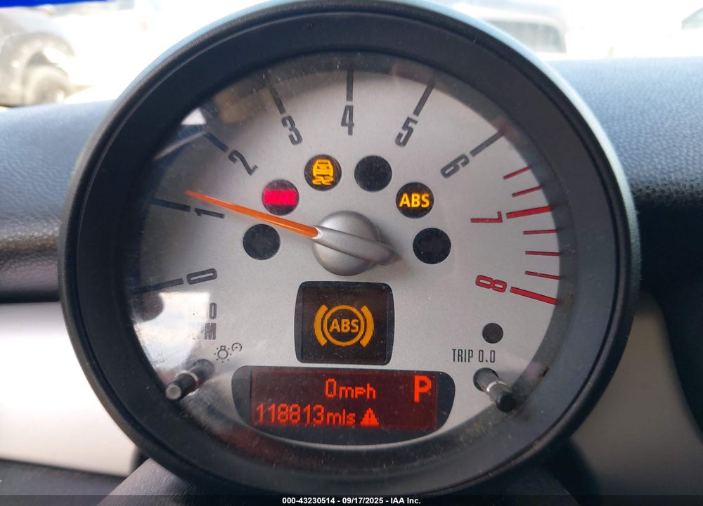 2013 MINI HARDTOP VIN: WMWSU3C54DT683554