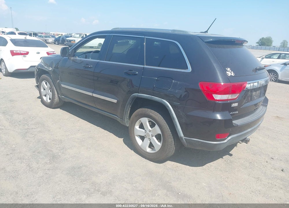 2013 JEEP GRAND CHEROKEE VIN: 1C4RJEAG2DC621242