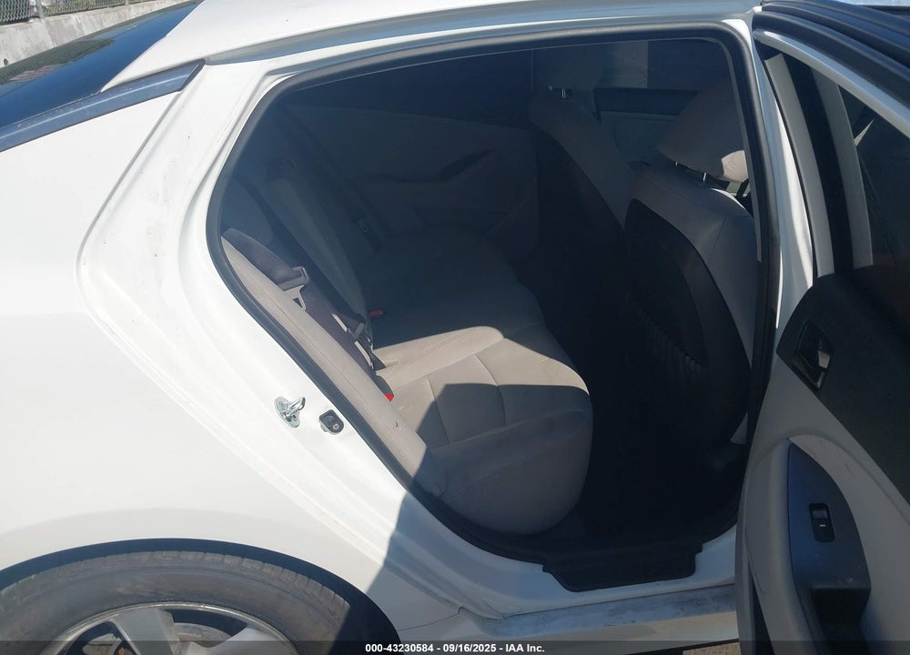 2015 KIA OPTIMA VIN: KNAGM4A75F5634175