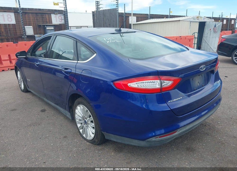 2016 FORD FUSION VIN: 3FA6P0UU8GR126030