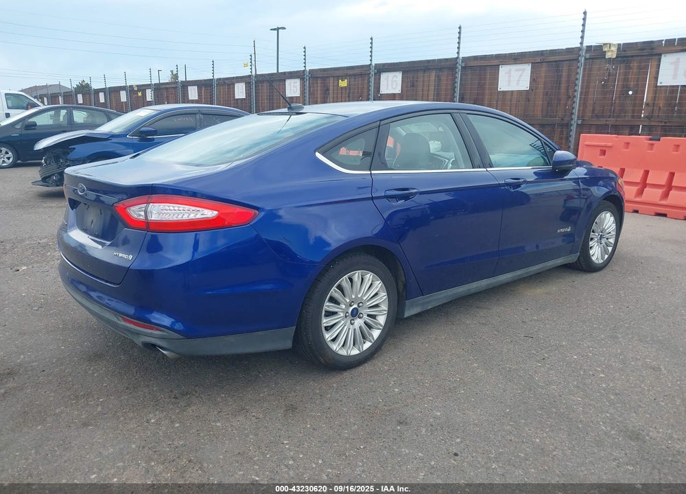 2016 FORD FUSION VIN: 3FA6P0UU8GR126030