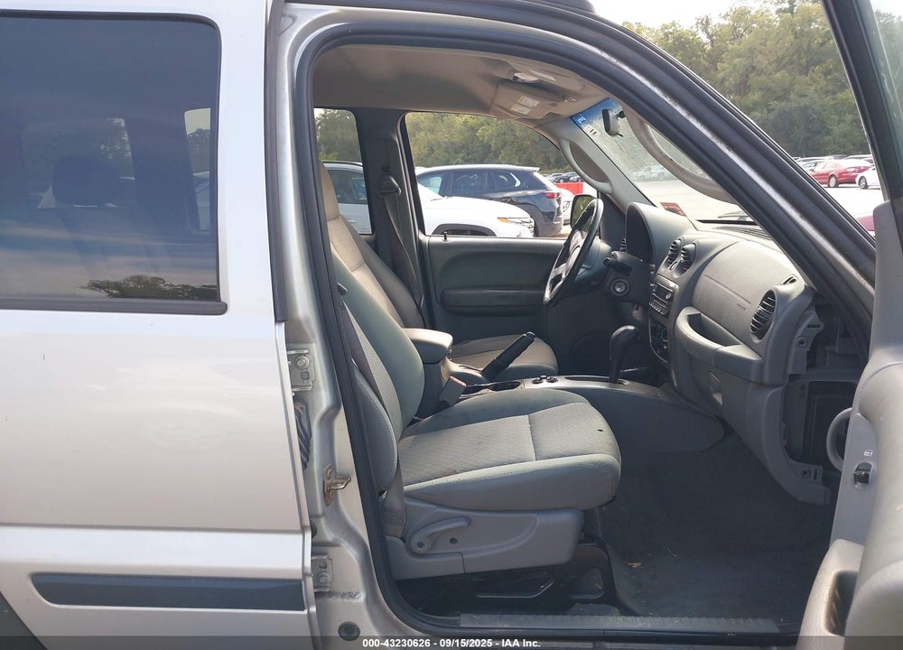 2006 JEEP LIBERTY RENEGADE VIN: 1J4GL38K96W129822