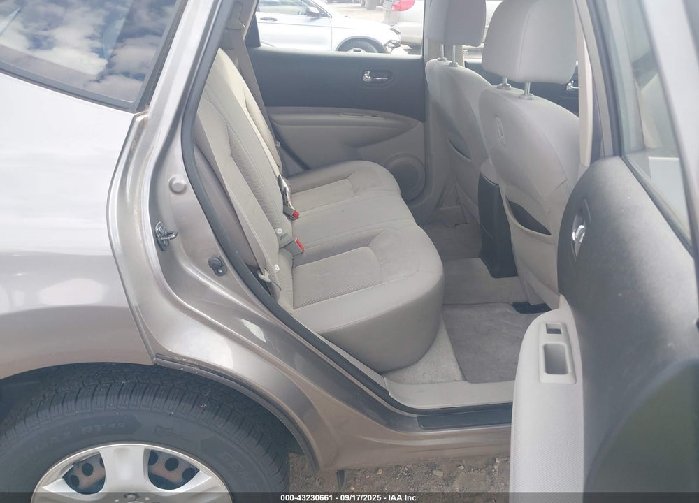 2015 NISSAN ROGUE SELECT S VIN: JN8AS5MV8FW756669