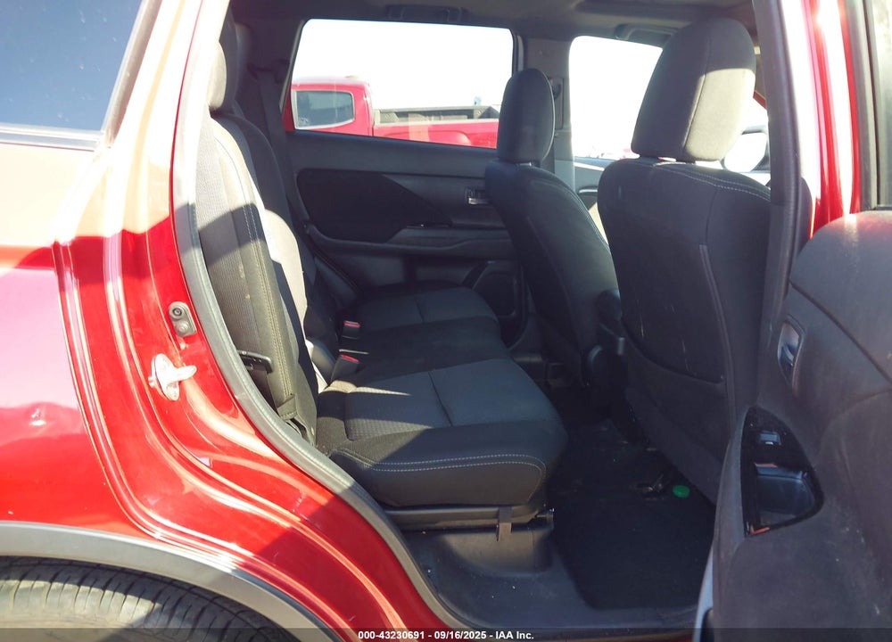 2018 MITSUBISHI OUTLANDER VIN: JA4AD3A32JZ054359