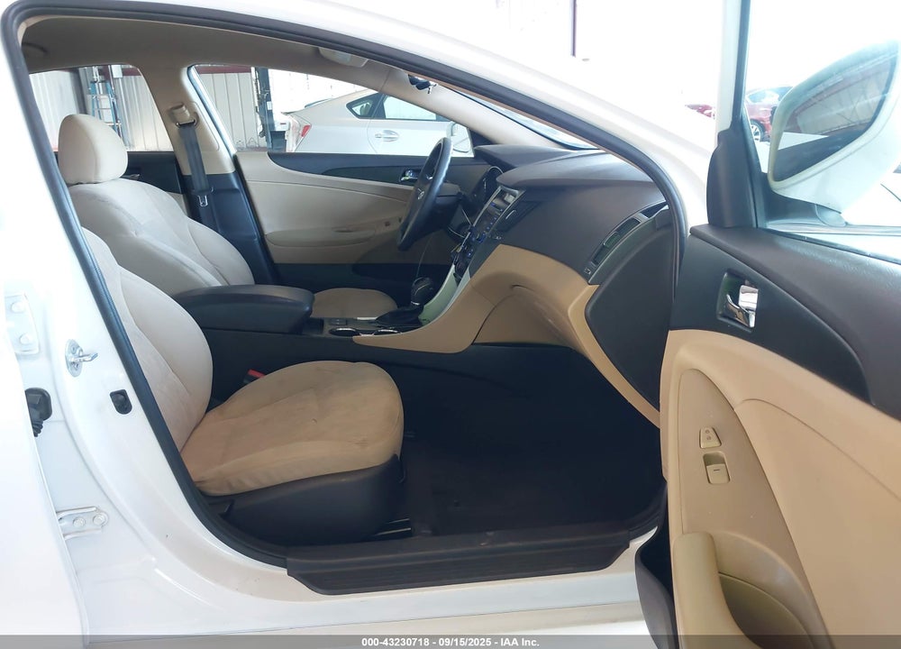 2014 HYUNDAI SONATA VIN: 5NPEB4AC5EH927991