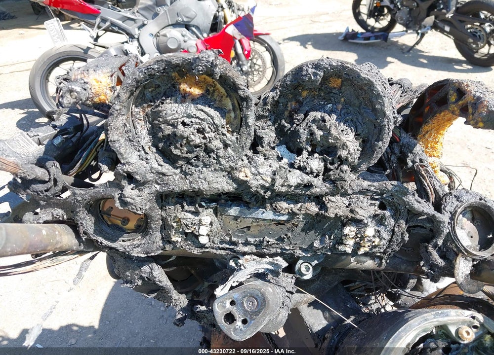 2006 HARLEY-DAVIDSON FLHXI VIN: 1HD1KBW306Y691549