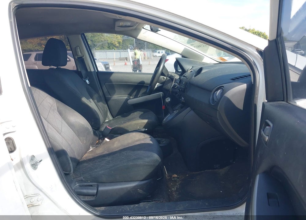 2013 MAZDA 2 SPORT VIN: JM1DE1KY6D0153581