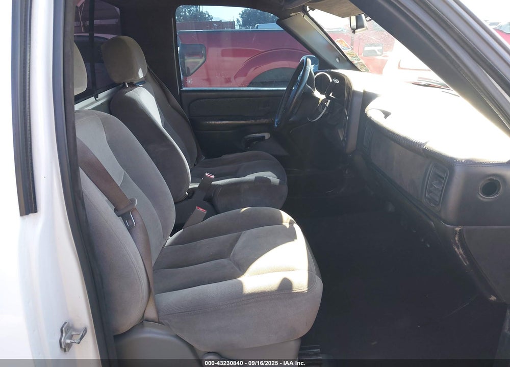 2004 CHEVROLET SILVERADO 1500 LS VIN: 1GCEC14V74Z311905