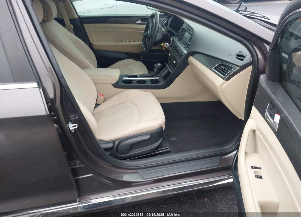 2016 HYUNDAI SONATA VIN: 5NPE34AF6GH410354