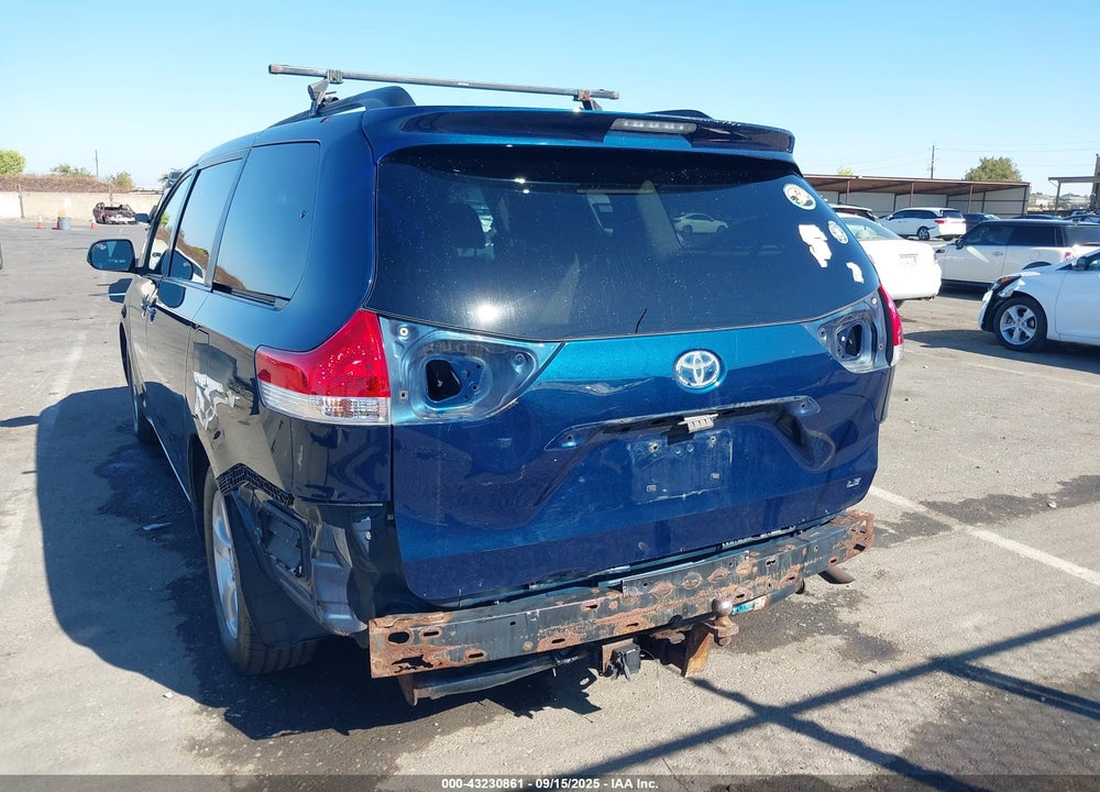 2011 TOYOTA SIENNA LE V6 VIN: 5TDKK3DC5BS004957