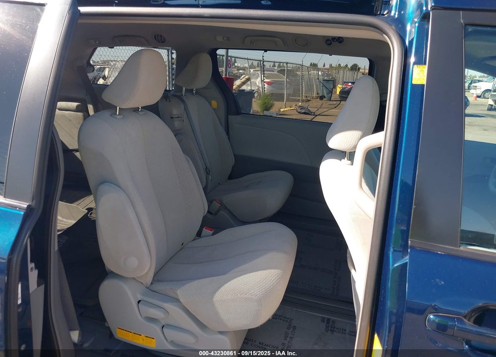 2011 TOYOTA SIENNA LE V6 VIN: 5TDKK3DC5BS004957