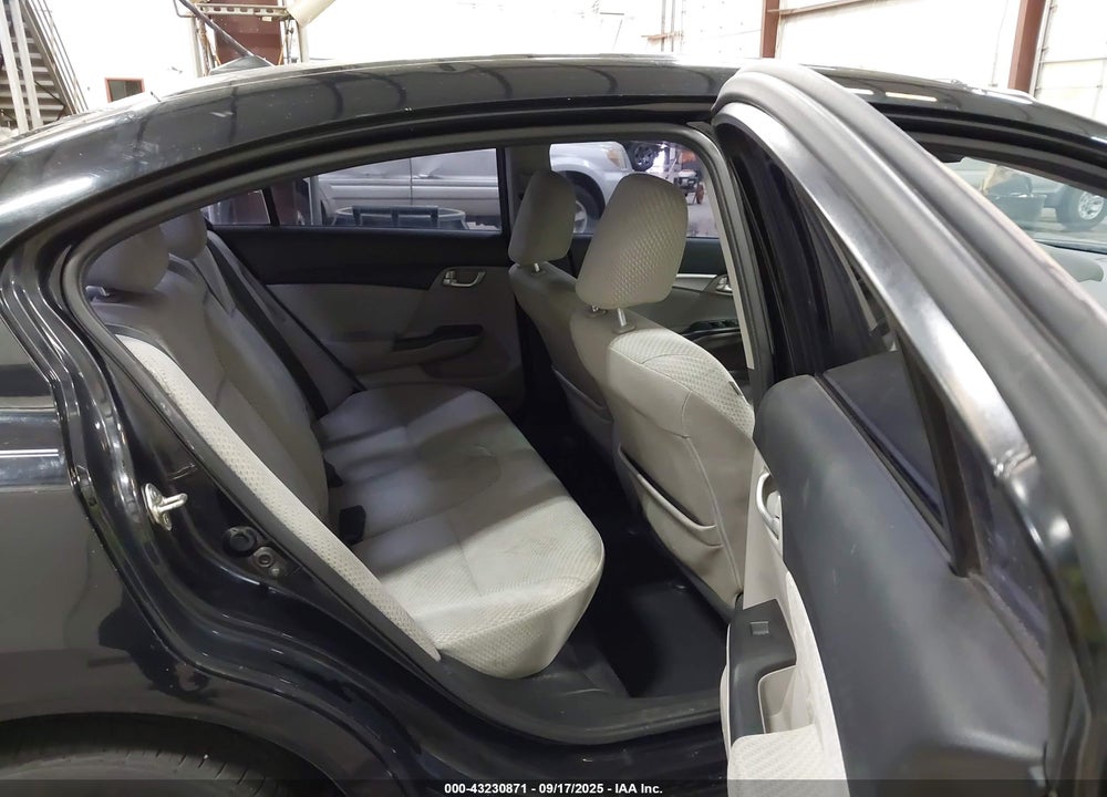 2015 HONDA CIVIC HYBRID VIN: 19XFB4F27FE200376