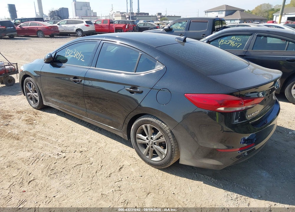 2018 HYUNDAI ELANTRA VIN: 5NPD84LF9JH241576