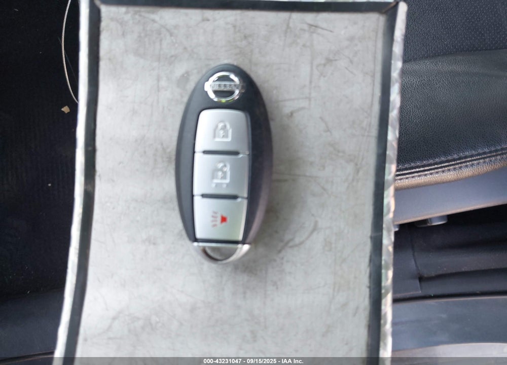 2016 NISSAN ROGUE VIN: 5N1AT2MT9GC747340