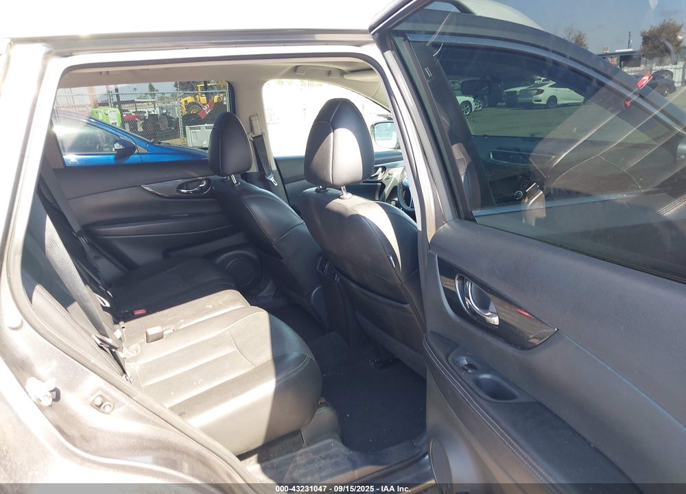 2016 NISSAN ROGUE VIN: 5N1AT2MT9GC747340