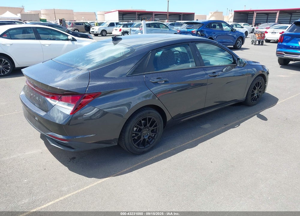 2022 HYUNDAI ELANTRA VIN: 5NPLS4AG7NH080580