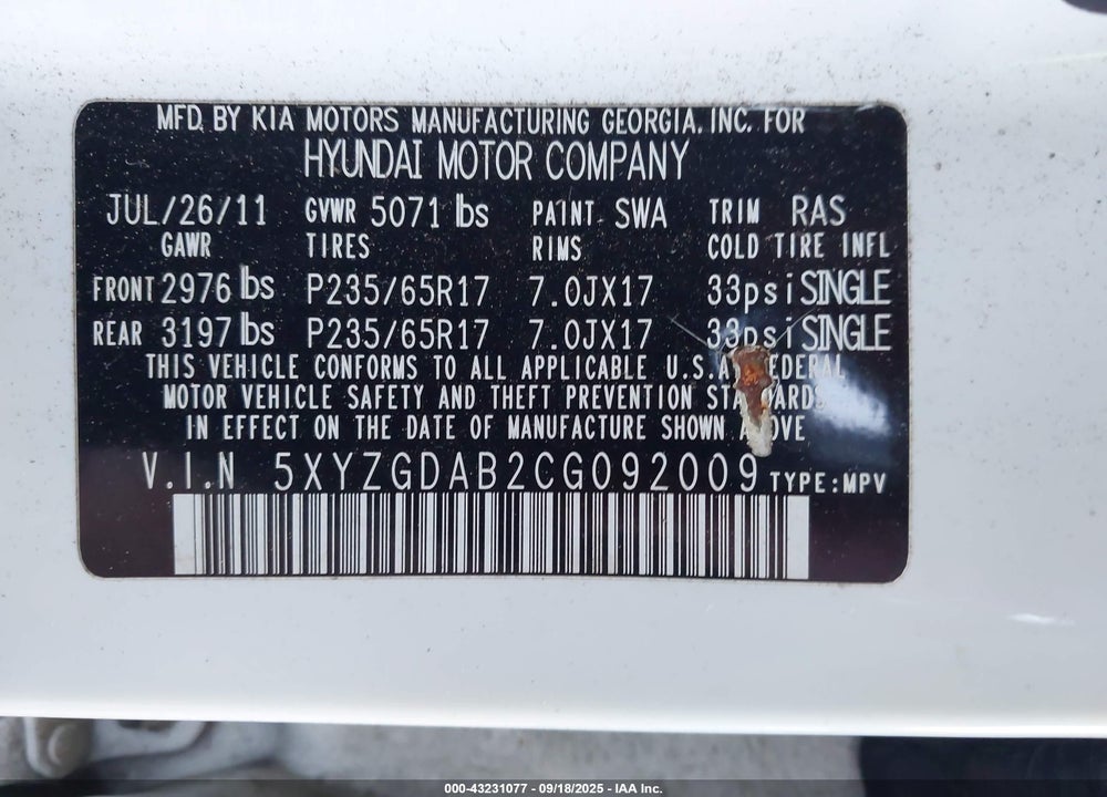 2012 HYUNDAI SANTA FE VIN: 5XYZGDAB2CG092009