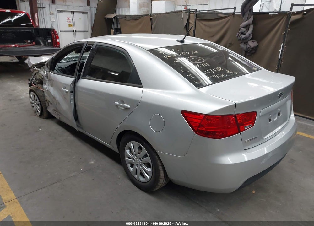 2013 KIA FORTE VIN: KNAFT4A28D5741107