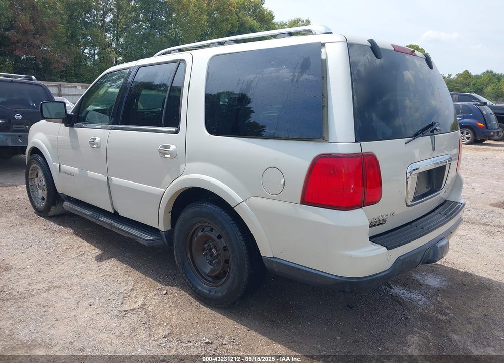 2005 LINCOLN NAVIGATOR VIN: 5LMFU28575LJ16949