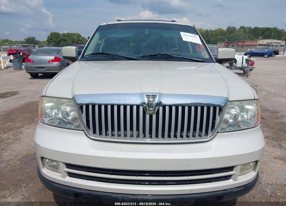 2005 LINCOLN NAVIGATOR VIN: 5LMFU28575LJ16949