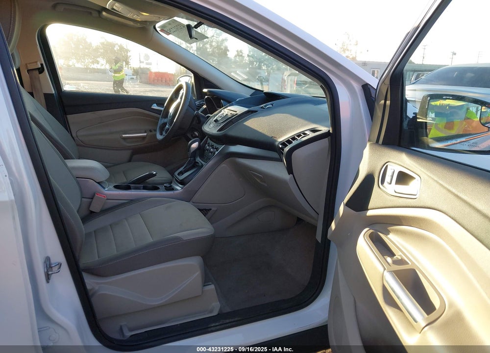 2016 FORD ESCAPE VIN: 1FMCU0G78GUB99334