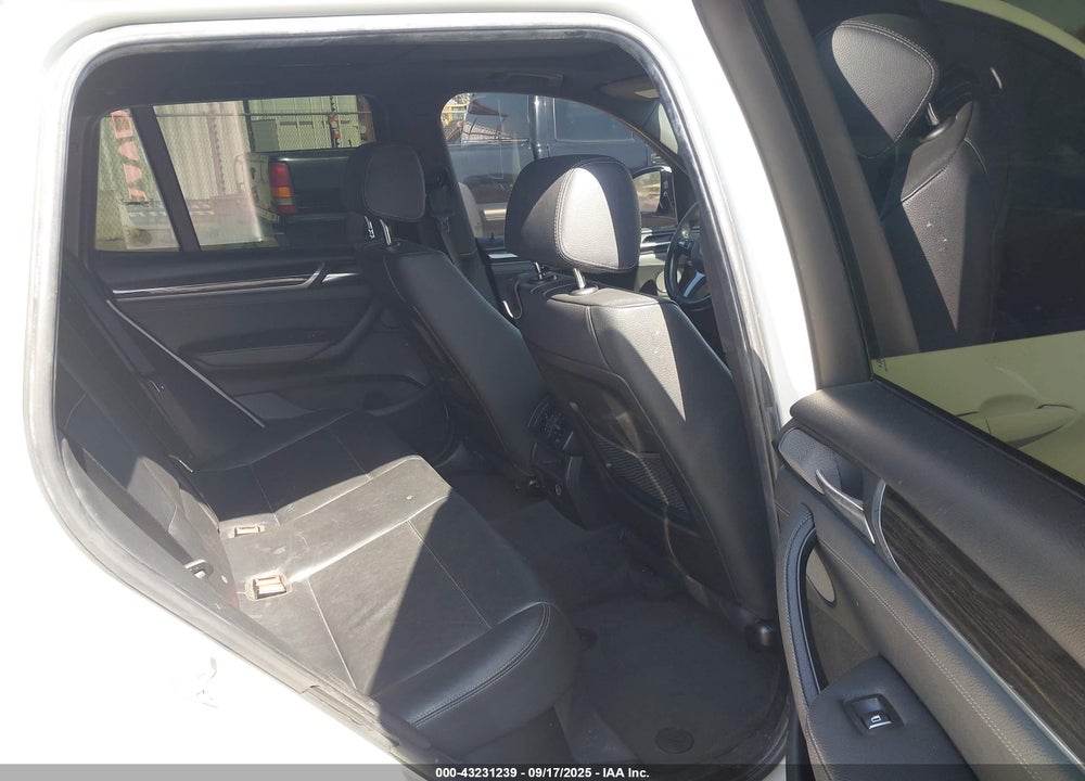 2017 BMW X3 VIN: 5UXWZ7C33H0V88436
