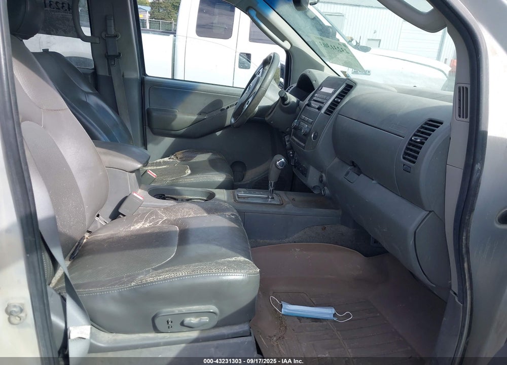2010 NISSAN FRONTIER LE VIN: 1N6AD0EV5AC444095