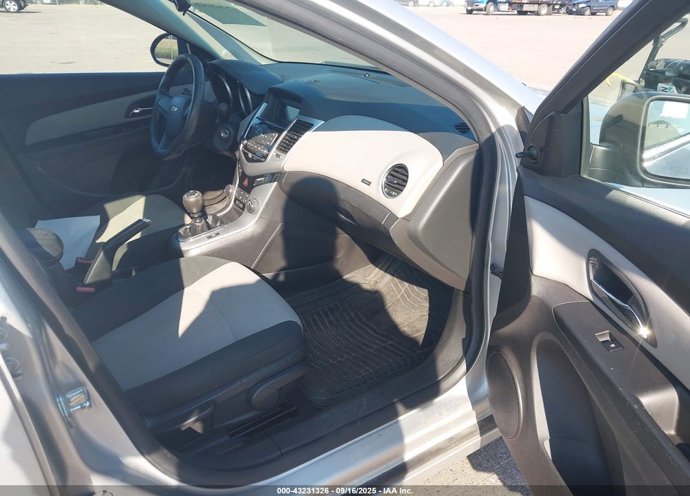 2011 CHEVROLET CRUZE VIN: 1G1PD5SH1B7291050
