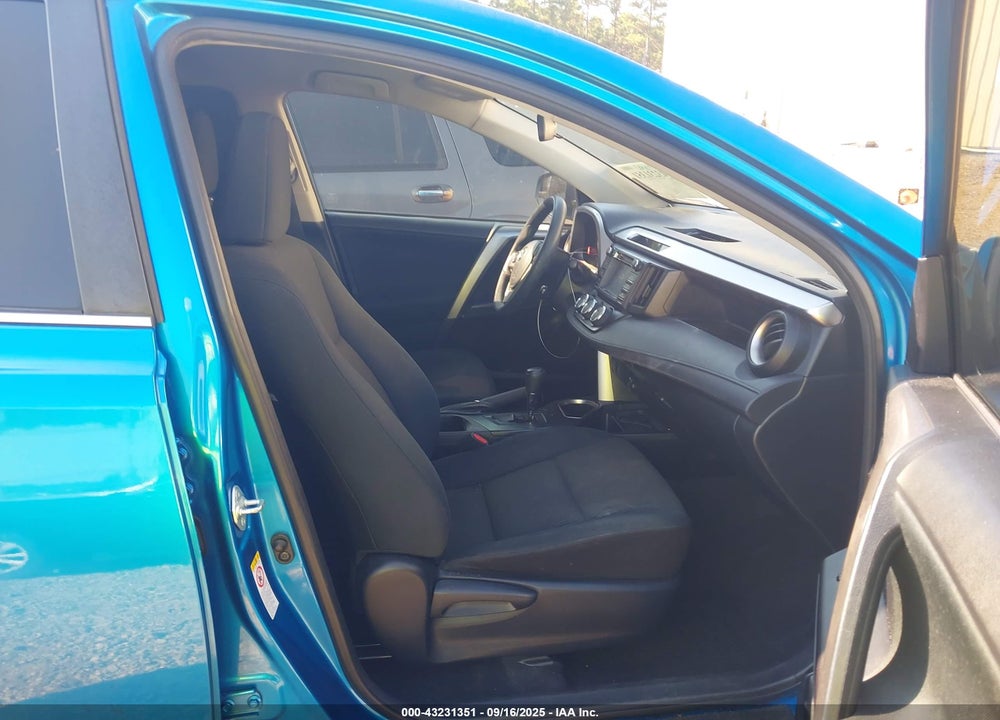 2016 TOYOTA RAV4 LE VIN: JTMBFREV6GJ086791