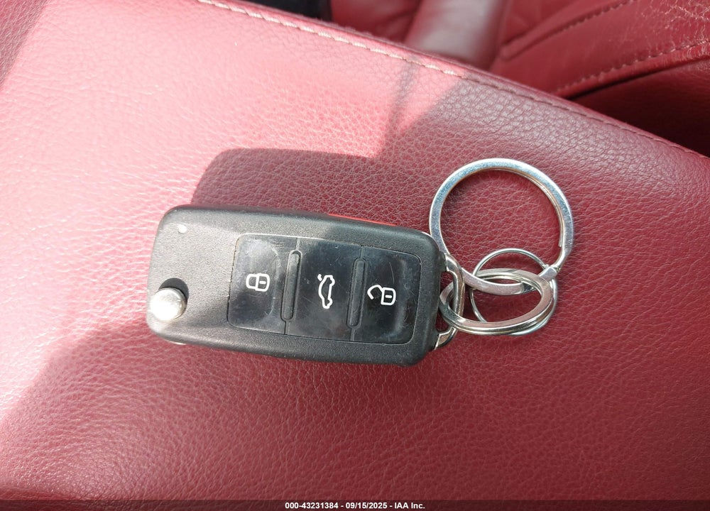 2012 VOLKSWAGEN EOS VIN: WVWFW7AH4CV006249