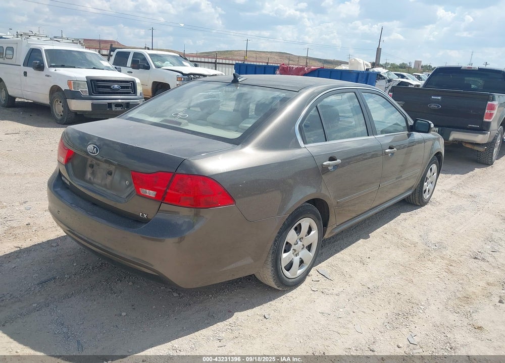 2009 KIA OPTIMA VIN: KNAGE228795319424