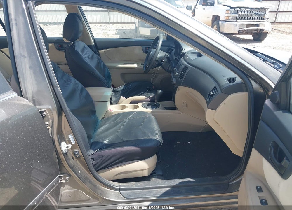 2009 KIA OPTIMA VIN: KNAGE228795319424