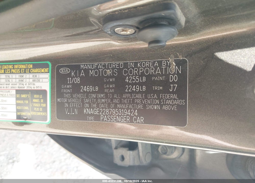 2009 KIA OPTIMA VIN: KNAGE228795319424