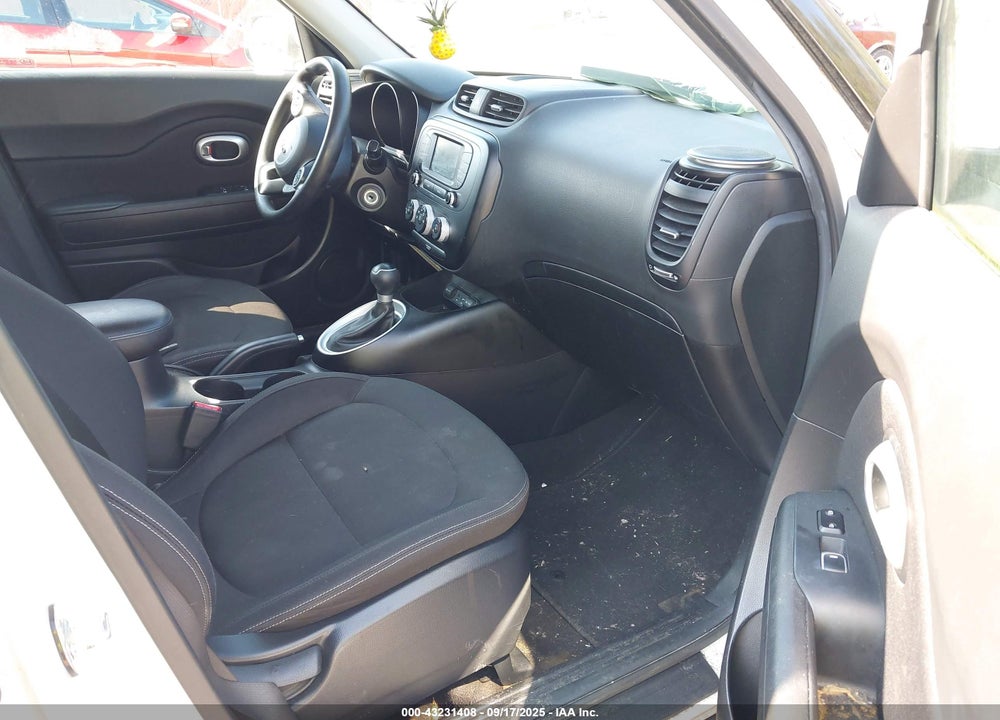 2017 KIA SOUL VIN: KNDJN2A25H7486552