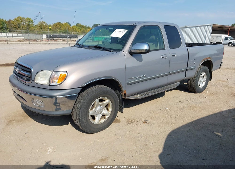 2000 TOYOTA TUNDRA SR5 V8 VIN: 5TBBT4415YS083517